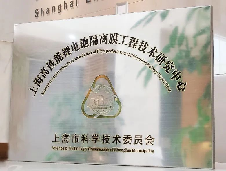 1670553841365812